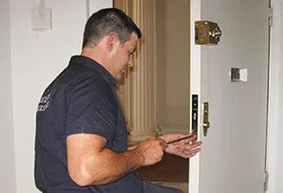 Safe Key Locksmith Service Cleveland, OH 216-654-9509 - locksmith-6